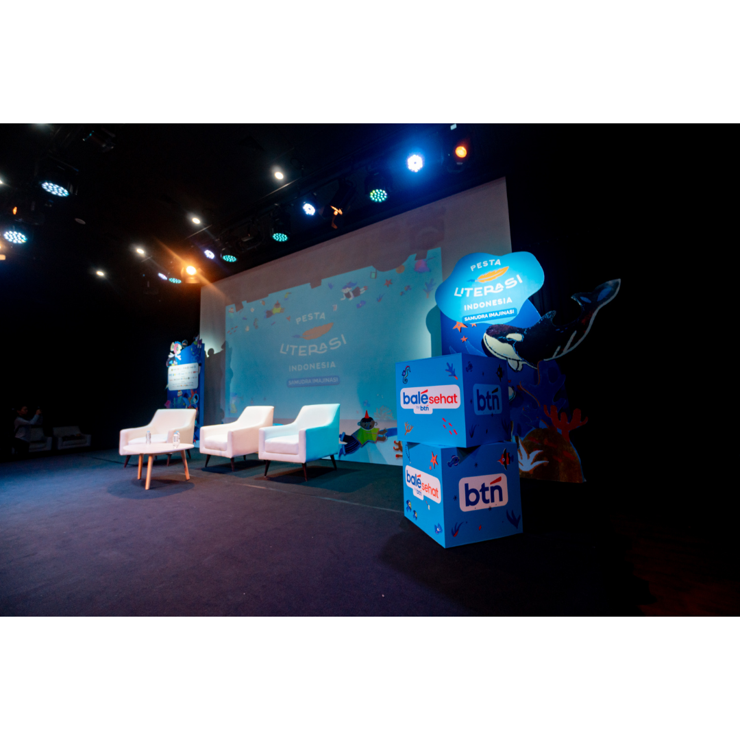 STAGE PRODUCTION & DECORATION